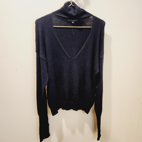 CYRUS Black VNeck Turf Long Sleeves Sweater size M - Picture 9 of 10